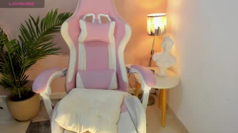 Alice online show from June 11, 6:27 pm