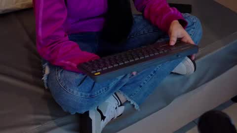 alicecoffin online show from February 27, 1:17 pm