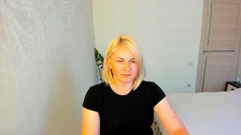 Alicee online show from June 12, 9:50 am