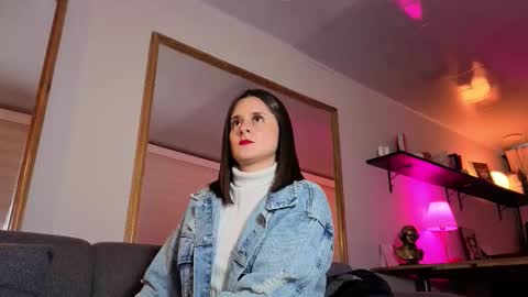 Aleja  online show from September 18, 11:31 am