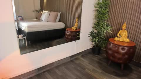 Alice  online show from February 18, 4:22 am