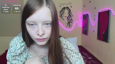 Alie online show from October 19, 3:52 am