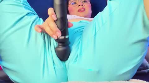 alicehott_05 online show from February 25, 4:00 am