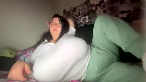 Snapshot of aliceinboobieland chatting on October 19, 3:08 am Aliceinboobieland online show from October 19, 3:08 am