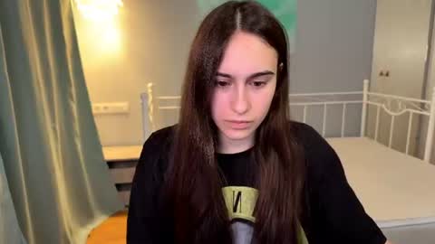 alicekollt online show from June 12, 11:46 pm