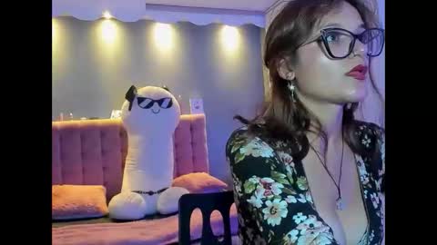 Alice online show from March 8, 7:07 pm