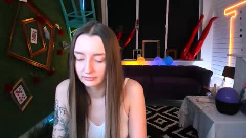 Snapshot of alicelidse chatting on October 6, 12:44 pm Alice online show from October 6, 12:44 pm