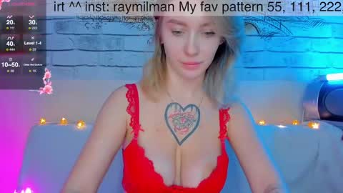 Snapshot of alicemilman chatting on December 20, 12:49 pm Alice  online show from December 20, 12:49 pm