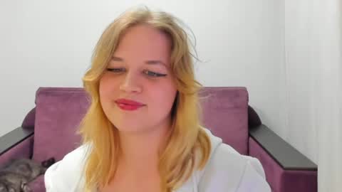 Alice online show from June 2, 8:43 pm