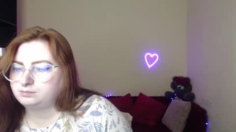 Alicia online show from April 30, 5:56 am