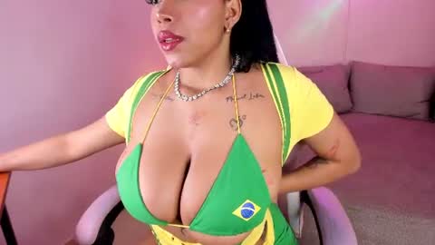 alicia_summer_ online show from June 14, 3:41 am