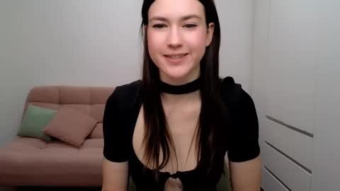 Snapshot of alicianoveli chatting on February 21, 7:44 am alicianoveli online show from February 21, 7:44 am