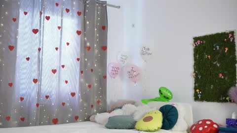 Alieness Ivy online show from February 24, 7:07 am