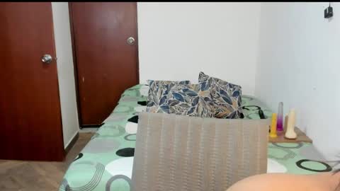 alinabozz1 online show from July 15, 5:01 am