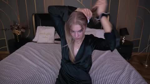 Alina online show from December 2, 1:02 pm