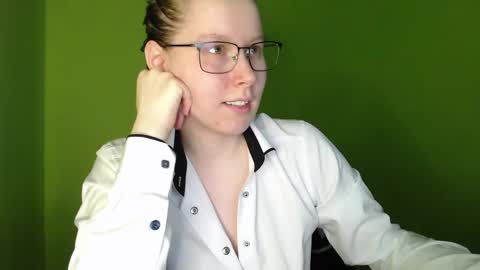 alinasei online show from April 15, 1:11 pm