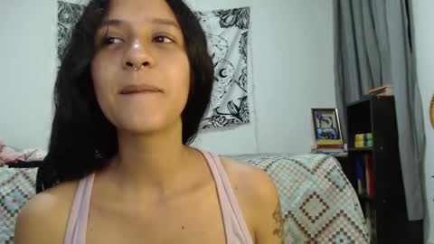 Snapshot of alinawoolf_ chatting on February 3, 2:03 am  Ali  online show from February 3, 2:03 am