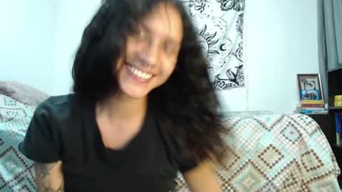 Snapshot of alinawoolf_ chatting on February 4, 2:39 am  Ali  online show from February 4, 2:39 am