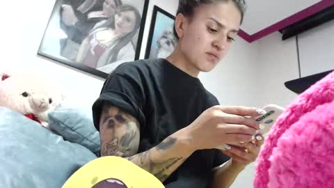 alipetite online show from November 12, 11:14 pm