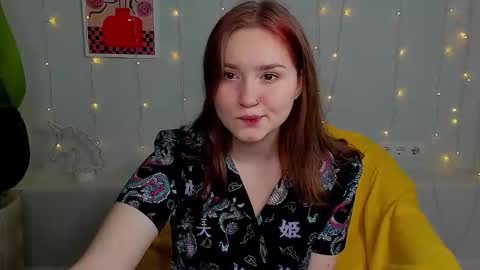 Snapshot of alisa_shybaby chatting on October 22, 8:19 am alisa_shybaby online show from October 22, 8:19 am