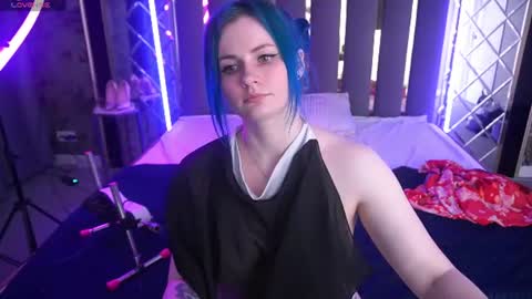 alisagrace online show from June 15, 7:08 am