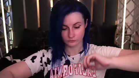 alisagrace online show from July 7, 5:43 am