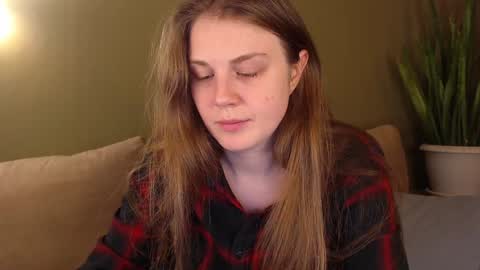 alisaxxxshy online show from December 24, 10:39 pm