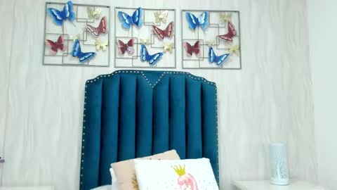 Alison online show from October 24, 8:05 pm