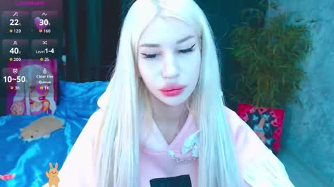 Snapshot of alison_moonlight chatting on October 19, 3:58 pm Alison online show from October 19, 3:58 pm