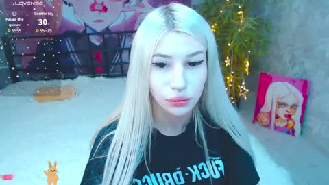 Snapshot of alison_moonlight chatting on February 14, 8:15 pm Alison online show from February 14, 8:15 pm