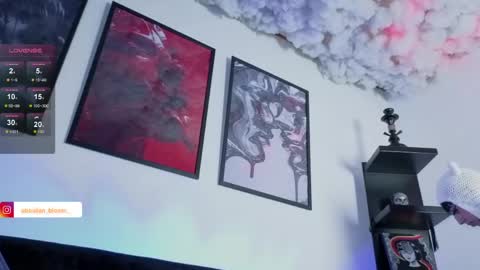 alison_wynter online show from June 6, 7:03 am