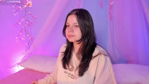 Mia online show from July 4, 3:13 am