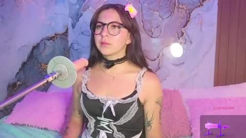 Mia online show from April 19, 8:22 pm
