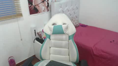 alissa_morrison online show from August 3, 11:10 pm
