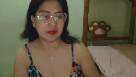 alissalove18 online show from April 21, 2:51 am