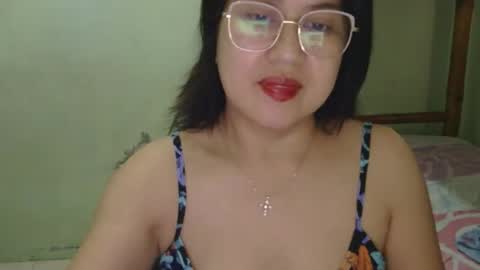 alissalove18 online show from May 4, 2:59 am