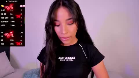 Snapshot of alissarose_ chatting on September 21, 8:29 pm Mara Isabel online show from September 21, 8:29 pm