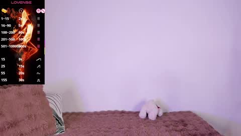 alissarose_1 online show from April 28, 7:51 pm