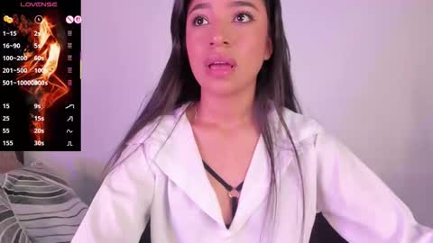 alissarose_1 online show from March 26, 1:41 am