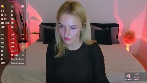 alisssarose online show from October 7, 8:46 pm