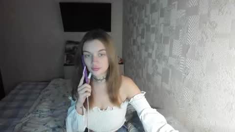 Snapshot of alistrisx chatting on October 9, 2:43 pm AlisTrisx online show from October 9, 2:43 pm