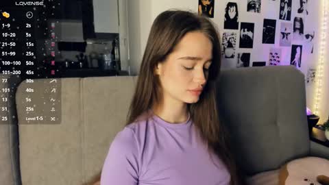 Alivia online show from December 20, 9:24 am