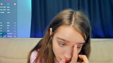 Alivia online show from May 6, 8:29 am