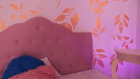 Alix online show from June 17, 8:32 pm