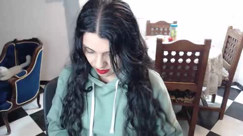 Alix online show from November 1, 2:05 am