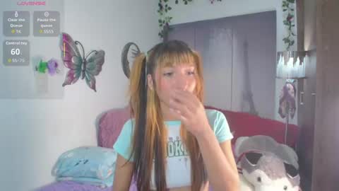 alix_kitty_ online show from August 1, 10:34 pm