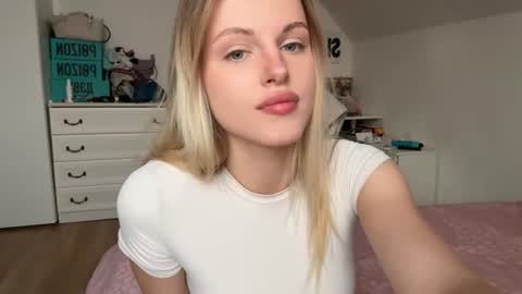Kate online show from July 28, 4:27 pm