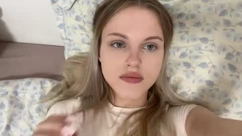 Kate online show from June 28, 3:18 pm