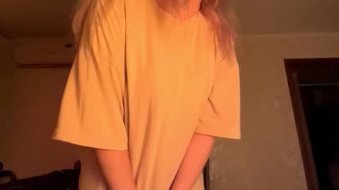 Alle online show from March 17, 8:46 pm