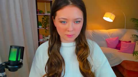 Snapshot of alluringeyess chatting on September 28, 4:12 pm alluringeyess online show from September 28, 4:12 pm